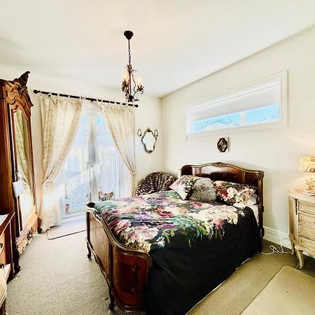 Papanui Paris Inspired Apartment クライストチャーチ エクステリア 写真